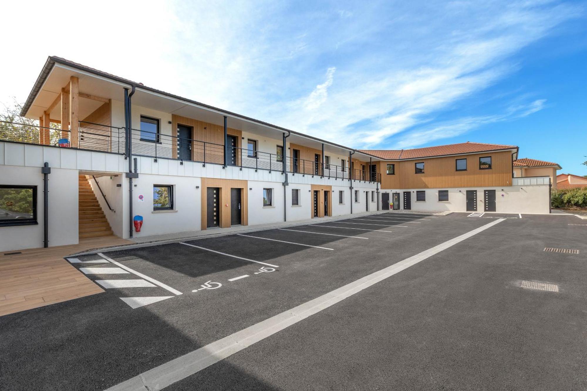Appart Hotel Coraline - Genas Lyon Eurexpo Exterior photo