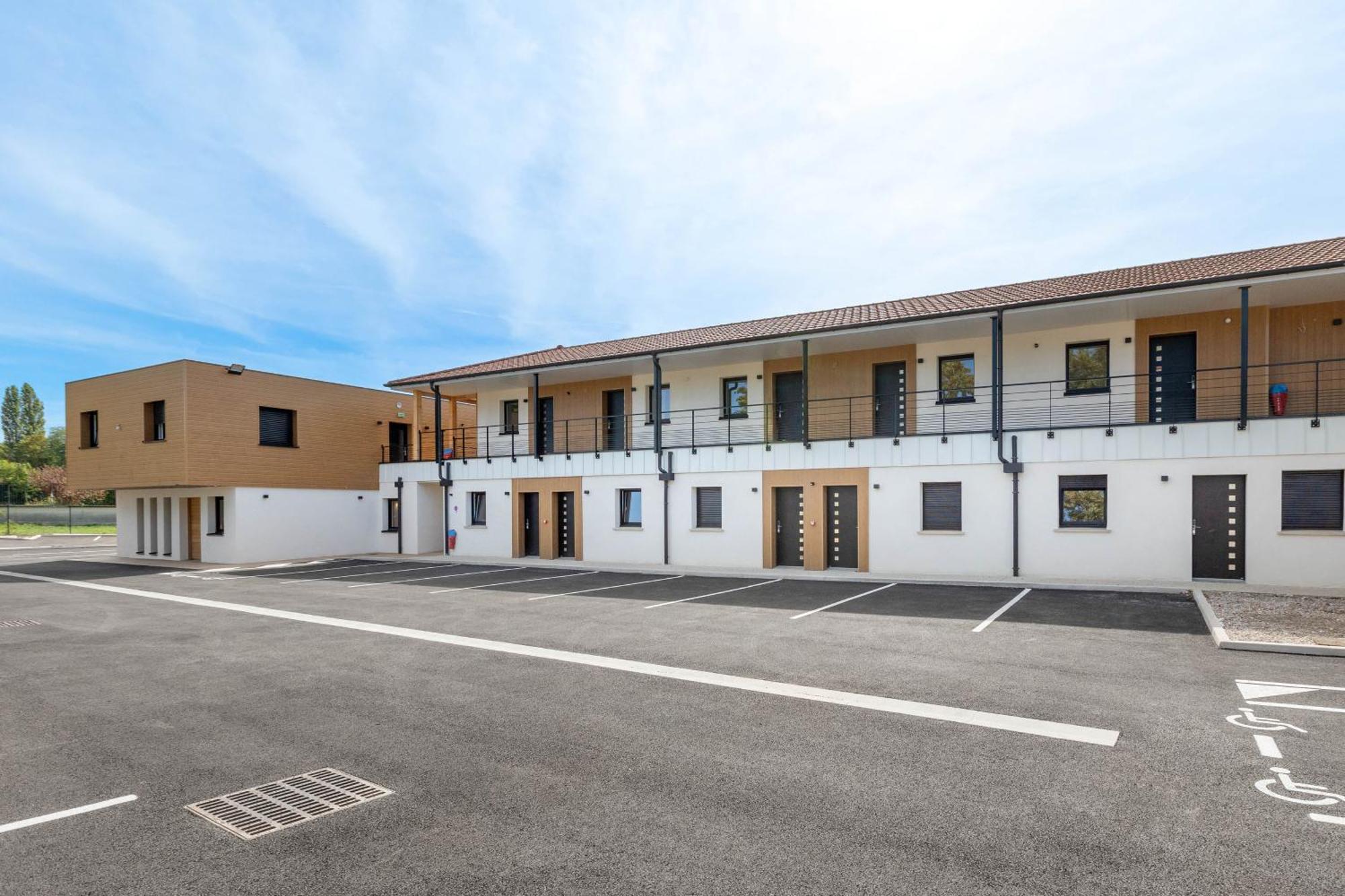 Appart Hotel Coraline - Genas Lyon Eurexpo Exterior photo